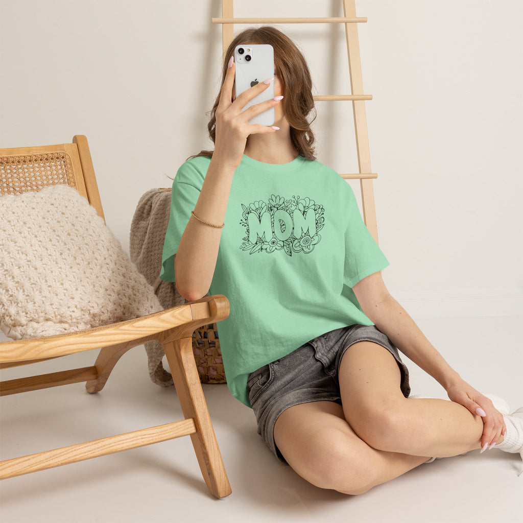 Mom Floral Graphic Tee — "MOM" Flower Lettering Mother's Day Gift